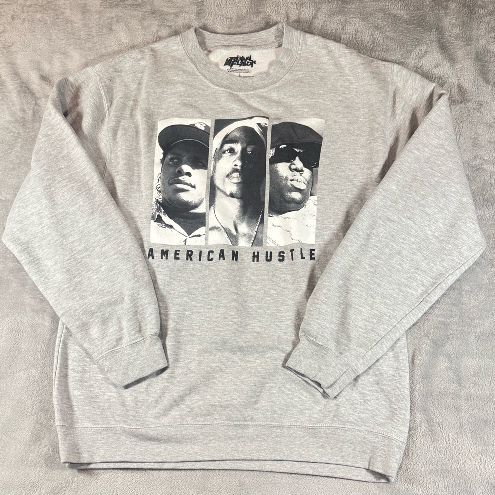 American Hustle Eazy-E, Tupac,& Notorious B.I.G Sweater Size Large Grey.